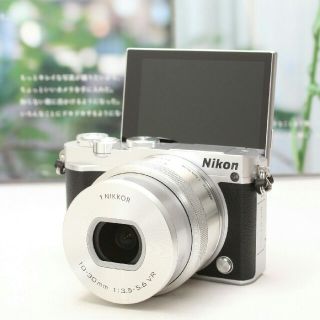 ニコン(Nikon)の✨シリーズ最高峰✨性能で選ぶならこのミラーレス一眼❤Nikon 1 J5(ミラーレス一眼)