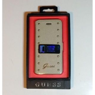 ゲス(GUESS)のGUESS/ゲス 公式ライセンスiPhone6/6s 手帳型ケース/クリーム(iPhoneケース)