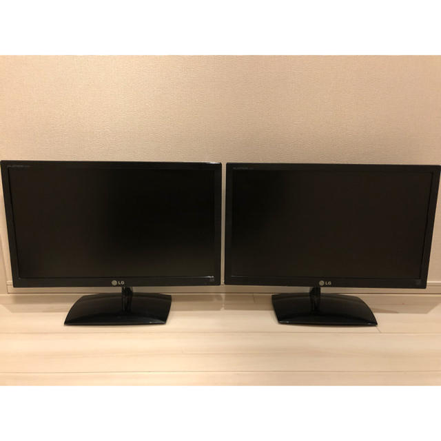 LG Electronics(エルジーエレクトロニクス)の中古 23インチモニターLG FLATRON E2351VR-BN 2台セット スマホ/家電/カメラのPC/タブレット(ディスプレイ)の商品写真