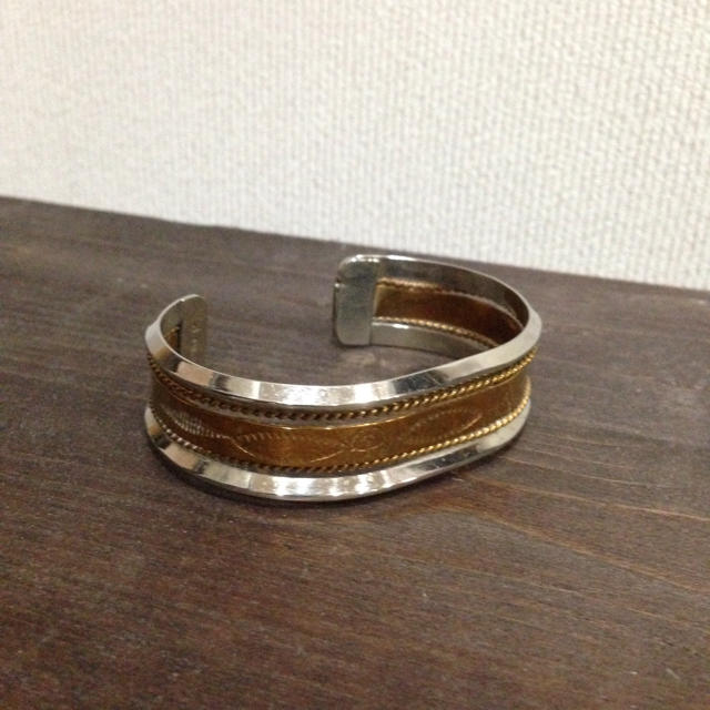 BEAMS(ビームス)のインディアンジュエリー ナバホ ビンテージ メンズのアクセサリー(バングル/リストバンド)の商品写真