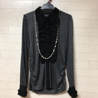 トゥービーシック(TO BE CHIC)の美品  フリルカットソー サイズ40 トゥービーシック (カットソー(長袖/七分))