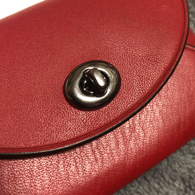 COACH(コーチ)のCOACH コーチ 恐竜 名刺入れ カードケース 小銭入れ レア レッド 美品 レディースのファッション小物(名刺入れ/定期入れ)の商品写真