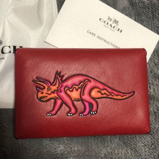 コーチ(COACH)のCOACH コーチ 恐竜 名刺入れ カードケース 小銭入れ レア レッド 美品(名刺入れ/定期入れ)