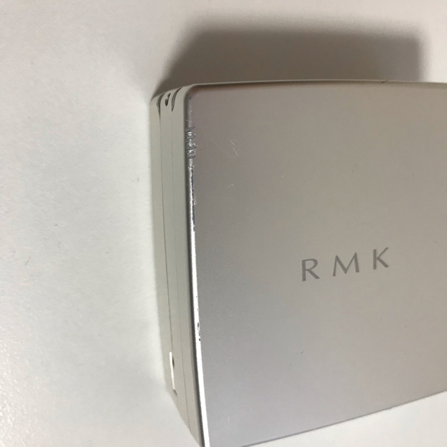 RMK(アールエムケー)の【廃盤商品】RMK プレストパウダーN02 コスメ/美容のベースメイク/化粧品(フェイスパウダー)の商品写真