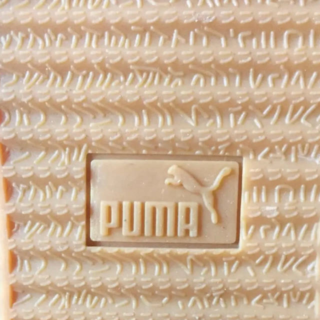 PUMA(プーマ)のPUMA FENTY スニーカー プーマ フェンティ ベージュ ブラウン メンズの靴/シューズ(スニーカー)の商品写真