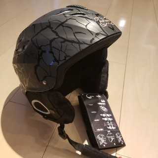 スキー・スノーボード用のヘルメット(ウエア/装備)