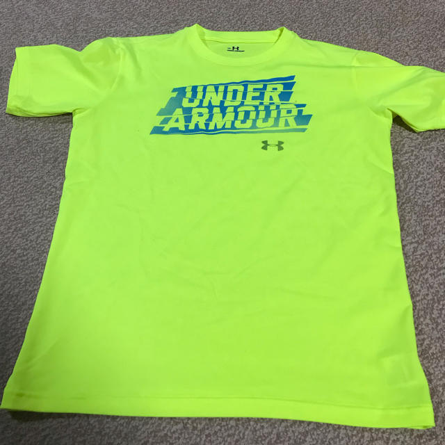 UNDER ARMOUR(アンダーアーマー)のアンマーアーマ Tシャツ キッズ/ベビー/マタニティのキッズ服男の子用(90cm~)(Tシャツ/カットソー)の商品写真