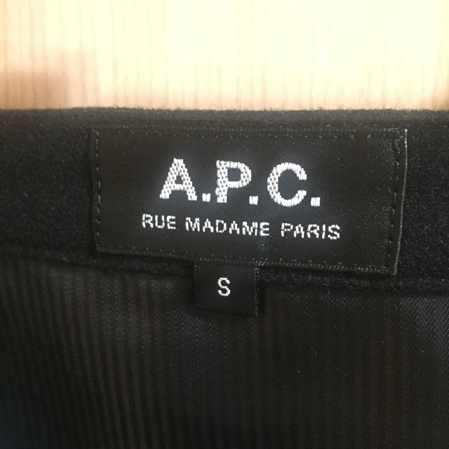 A.P.C(アーペーセー)のA.P.C. アーペーセー ウールミニスカート レディースのスカート(ミニスカート)の商品写真