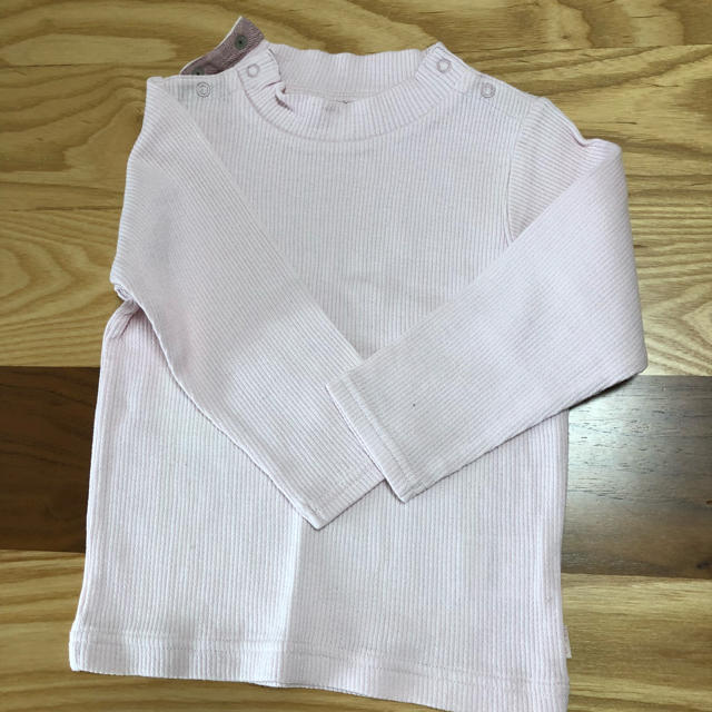 BeBe(ベベ)の新品 未使用 Bebe ニット 90cm キッズ/ベビー/マタニティのキッズ服女の子用(90cm~)(Tシャツ/カットソー)の商品写真