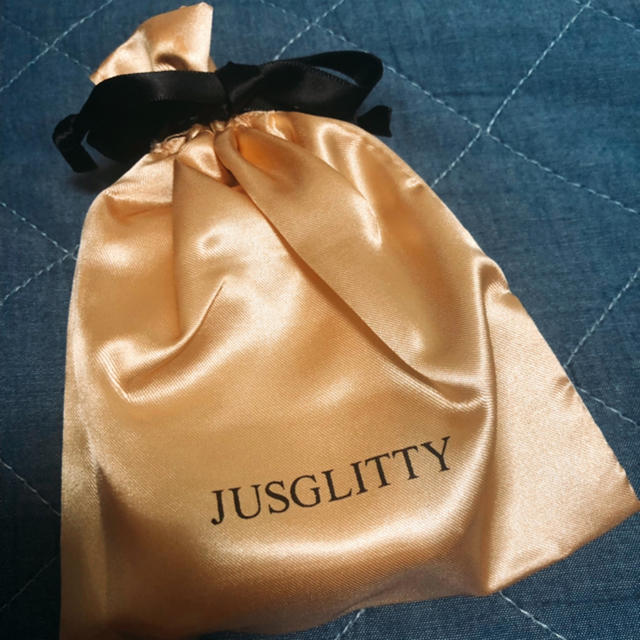 JUSGLITTY(ジャスグリッティー)の今期ノベルティ🌹イヤリング・ネックレス セット レディースのアクセサリー(イヤリング)の商品写真