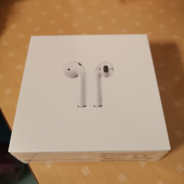 MMEF2J/A AirPods with Charging Case