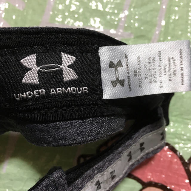 UNDER ARMOUR(アンダーアーマー)のアンダーアーマー サンバイザー グレー メンズの帽子(サンバイザー)の商品写真