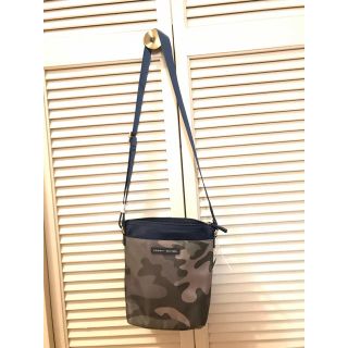 トミーヒルフィガー(TOMMY HILFIGER)の【新品】Tommy Hilfiger 迷彩ショルダーバッグ(ショルダーバッグ)