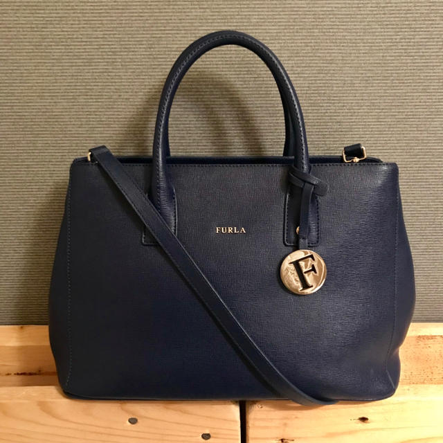 本日のみ1000円off! FURLA LINDA 2way ハンドバッグ325ショルダー紐