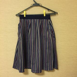 ダブルクローゼット(w closet)のwclosetボーダーフレアスカート(ひざ丈スカート)