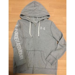 アンダーアーマー(UNDER ARMOUR)の美品♪UNDERARMOUR★パーカー(パーカー)