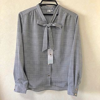 スーツカンパニー(THE SUIT COMPANY)の最終値下げ‼️今期新品⭐︎スーツカンパニー⭐︎グレンチェックサテンリボンブラウス(シャツ/ブラウス(長袖/七分))