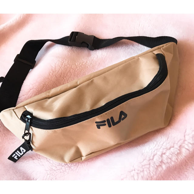 FILA(フィラ)のfila ウエストポーチ レディースのバッグ(ボディバッグ/ウエストポーチ)の商品写真