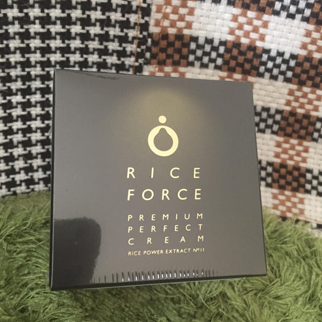 ライスフォース(ライスフォース)の新品 ライスフォース プレミアムパーフェクトクリーム RICE FORCE  コスメ/美容のスキンケア/基礎化粧品(フェイスクリーム)の商品写真