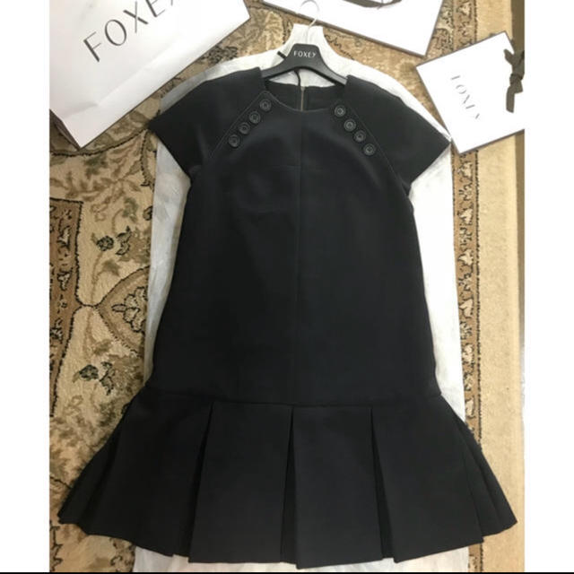 フォクシーワンピース 週末までお値下げ 驚きの値段で 65.0%OFF www