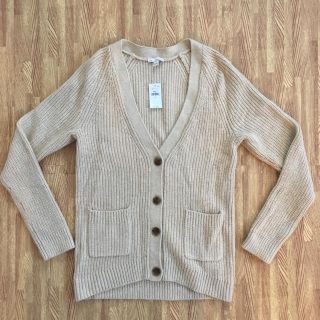 ギャップ(GAP)の【新品】GAP ギャップ ニット カーディガン セーター ベージュ S(カーディガン)