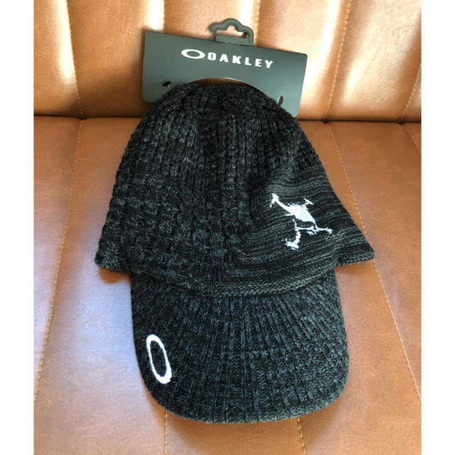 Oakley(オークリー)の【新品未使用】オークリー ゴルフ ニット帽 Skull Brim Beanie メンズの帽子(ニット帽/ビーニー)の商品写真