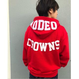 ロデオクラウンズワイドボウル(RODEO CROWNS WIDE BOWL)のRPGビッグパーカーレッド RODEO CROWNS ロゴばっちり(*^^*)(パーカー)