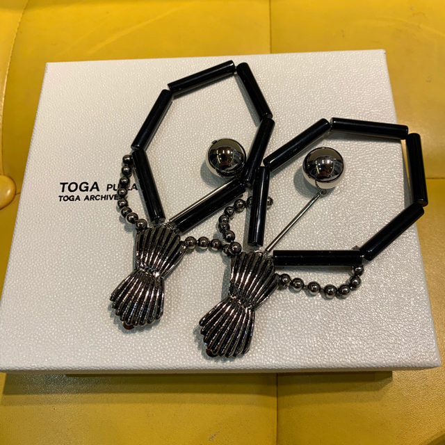 TOGA(トーガ)のTOGA PULLA イヤリング ビーズ 18AW レディースのアクセサリー(イヤリング)の商品写真