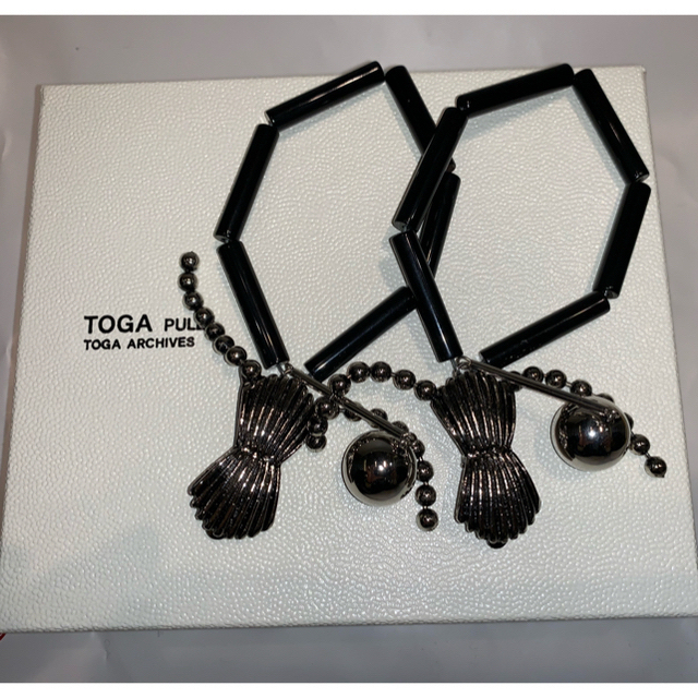 TOGA(トーガ)のTOGA PULLA イヤリング ビーズ 18AW レディースのアクセサリー(イヤリング)の商品写真