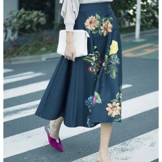 アメリヴィンテージ(Ameri VINTAGE)の☆さおり☆様専用 ANGIE SWITCH FLARE SKIRT(ロングスカート)