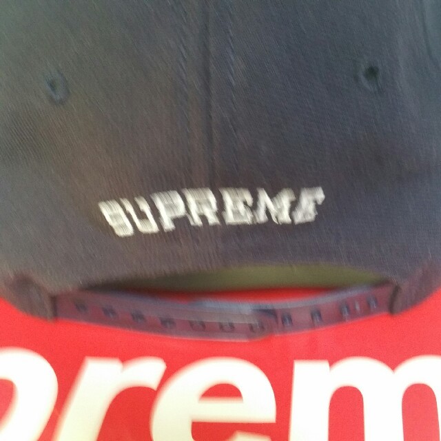 Supreme(シュプリーム)のsupreme cap アラビック ネイビー メンズの帽子(キャップ)の商品写真