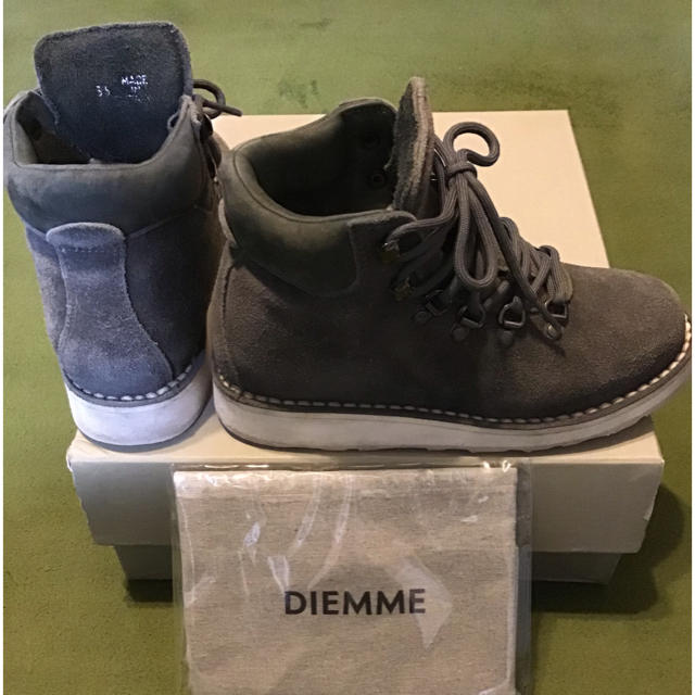 UNITED ARROWS(ユナイテッドアローズ)のautumnlesves様専用 DIEMME ブーツ  35 グレー レディースの靴/シューズ(ブーツ)の商品写真