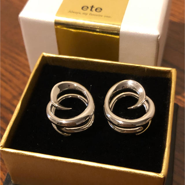 ete(エテ)のete✨エテ ループイヤリング 美品 ピアス レディースのアクセサリー(イヤリング)の商品写真