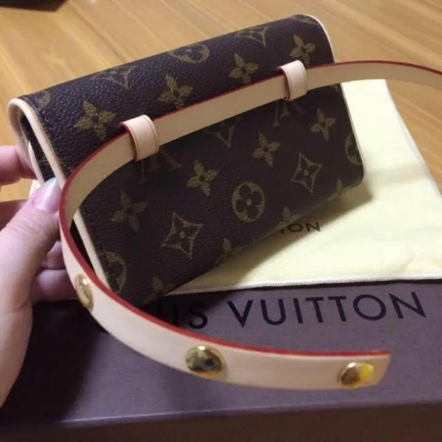 LOUIS VUITTON(ルイヴィトン)のLOUIS VUITTON モノグラム 鞄 ポーチ ケース レディースのファッション小物(ポーチ)の商品写真