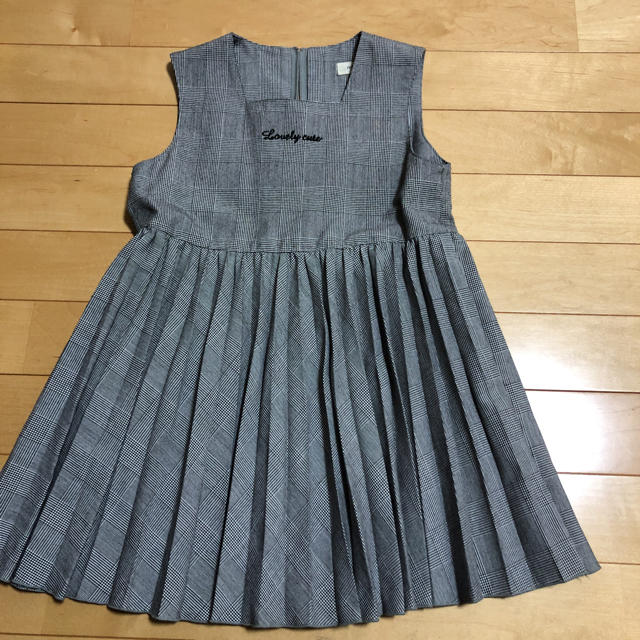 プリーツスカートワンピース 120 キッズ/ベビー/マタニティのキッズ服女の子用(90cm~)(ワンピース)の商品写真