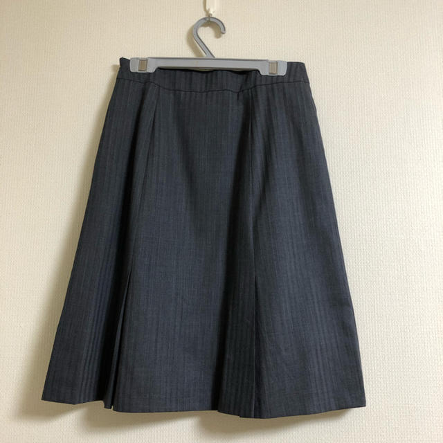 青山(アオヤマ)の佐々木希♡グレーストライプスーツ上下セット レディースのフォーマル/ドレス(スーツ)の商品写真