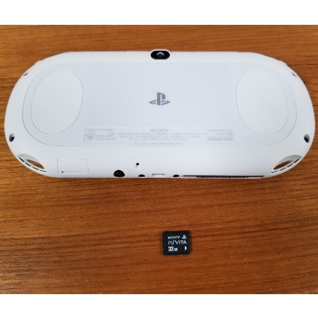 ps vita PCH-2000 32GBカード付き　おまけソフト2本 1