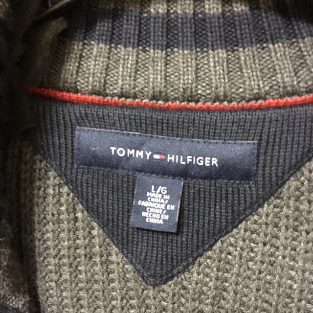 TOMMY HILFIGER(トミーヒルフィガー)のトミーヒルヒィガー ワンポイントロゴニット メンズのトップス(ニット/セーター)の商品写真