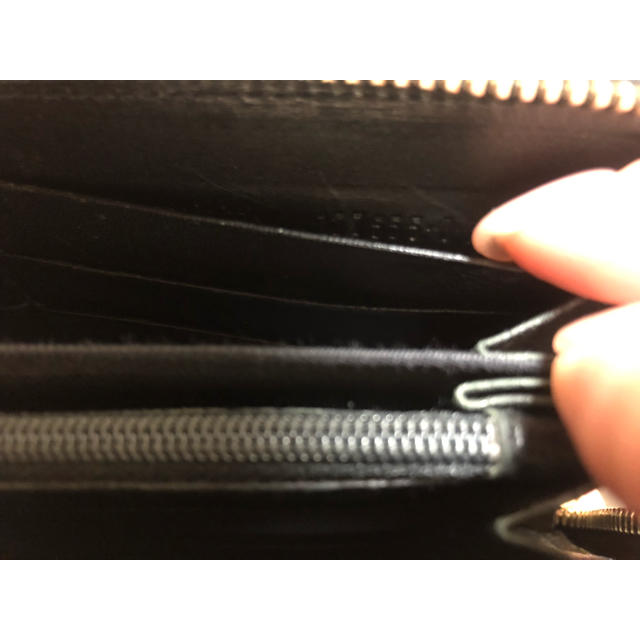 Saint Laurent(サンローラン)のイヴサンローラン 長財布 財布 ロゴ サンローラン レディースのファッション小物(財布)の商品写真