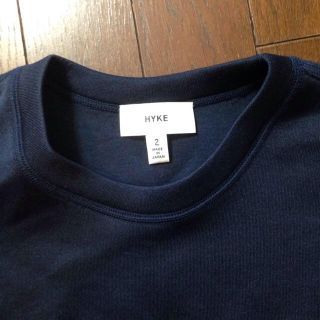 ハイク(HYKE)のHYKE ネイビートップス(Tシャツ(半袖/袖なし))