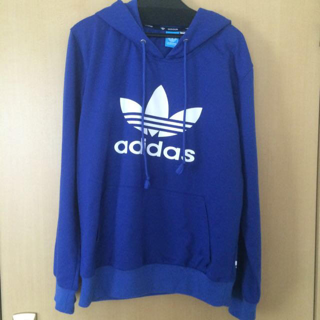 adidas(アディダス)のadidasパーカー レディースのトップス(パーカー)の商品写真