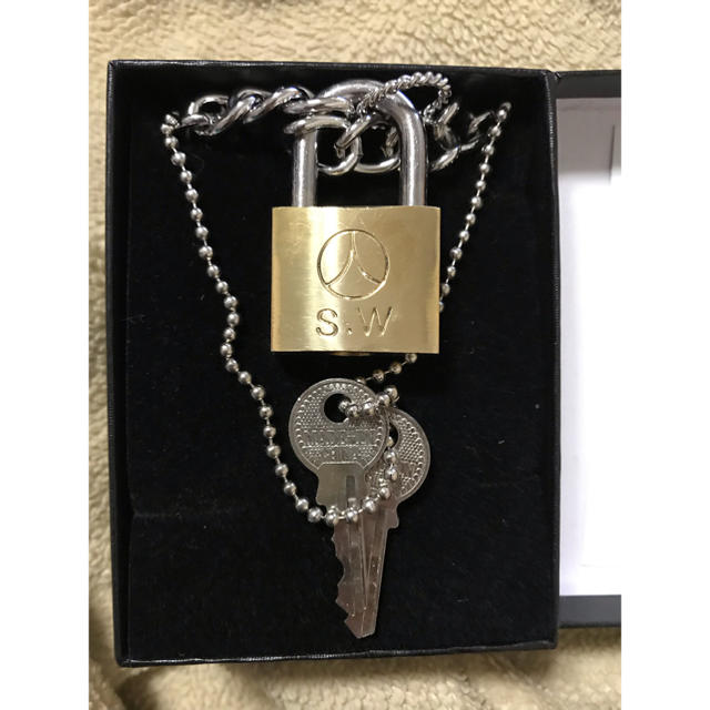 Balenciaga(バレンシアガ)のtrendywoobi key necklace 南京錠ネックレス　ユニセックス メンズのアクセサリー(ネックレス)の商品写真