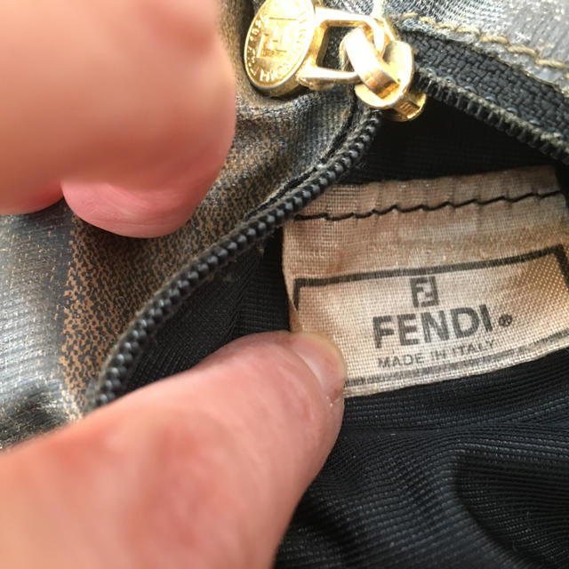 FENDI(フェンディ)の 正規品 FENDI フェンディ バッグ レディースのバッグ(ハンドバッグ)の商品写真