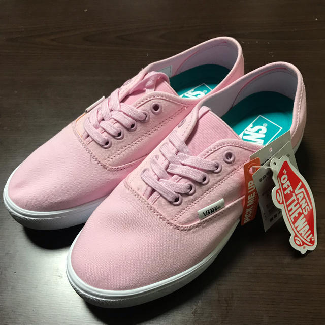 VANS(ヴァンズ)の【新品】VANS スニーカー スニーカー レディース 23㎝ ピンク レディースの靴/シューズ(スニーカー)の商品写真