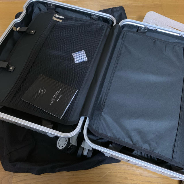 新品 メルセデスベンツ スーツケース RIMOWA 新品 メルセデスベンツ スーツケース RIMOWA