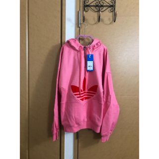 アディダス(adidas)のアディダス オリジナルス レディース パーカー ピンクXS 新品(パーカー)