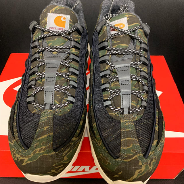 NIKE(ナイキ)の国内正規品 NIKE × CARHARTT WIP AIRMAX9528.5cm メンズの靴/シューズ(スニーカー)の商品写真