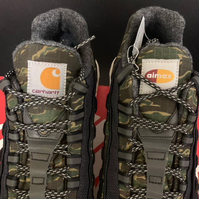 NIKE(ナイキ)の国内正規品 NIKE × CARHARTT WIP AIRMAX9528.5cm メンズの靴/シューズ(スニーカー)の商品写真