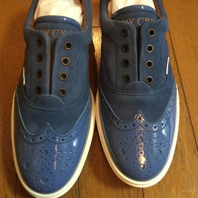 JIMMY CHOO(ジミーチュウ)のJIMMY CHOO ジミー・チュウー スニーカー 新品 42 ブルー メンズの靴/シューズ(スニーカー)の商品写真