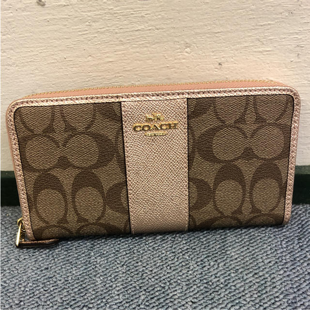 COACH(コーチ)のコーチ 新品 長財布 シグネチャー  ローズゴールド ブラウン系 C0212 レディースのファッション小物(財布)の商品写真